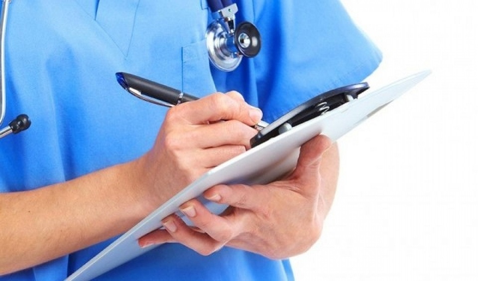 الممرضين: لن نوافق على استقدام ممرضة