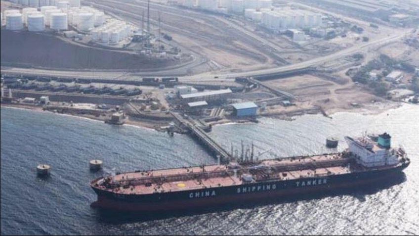 وقف حركة الملاحة البحرية في خليج