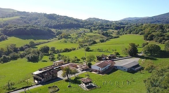 قرى كاملة مهجورة في إسبانيا معروضة