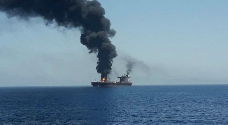 إصابة سفينة تابعة للاحتلال الإسرائيلي بصاروخ