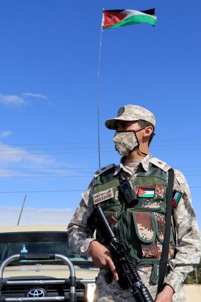 القوات المسلحة تنتشر على مداخل ومخارج