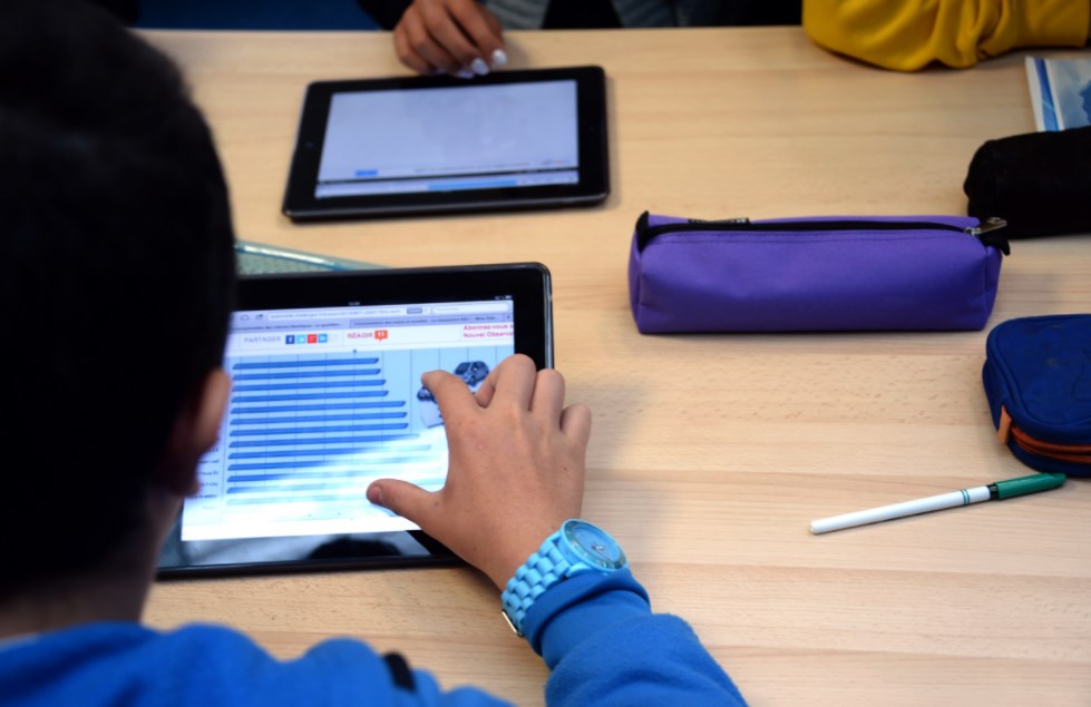 التربية حول استقبال الطلبة في المدارس: