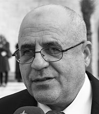 رئيس جامعة الزرقاء الاسبق محمود الوادي