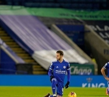 الشعارات السياسية والاحتجاجات في الملاعب.. هل