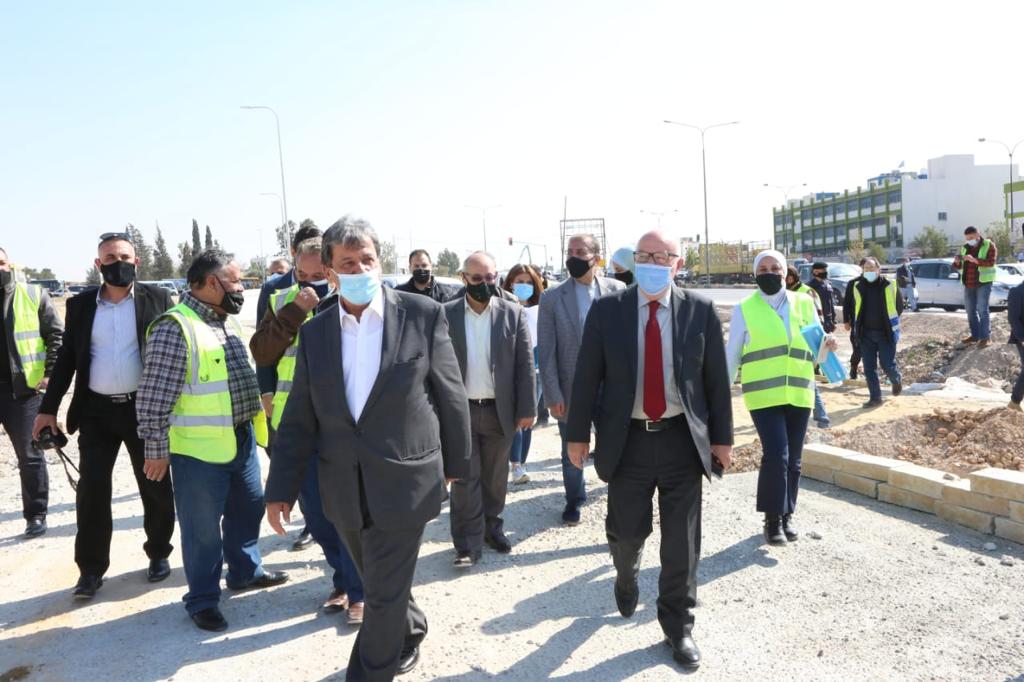 وزيرا الاشغال والنقل يتفقدان سير العمل