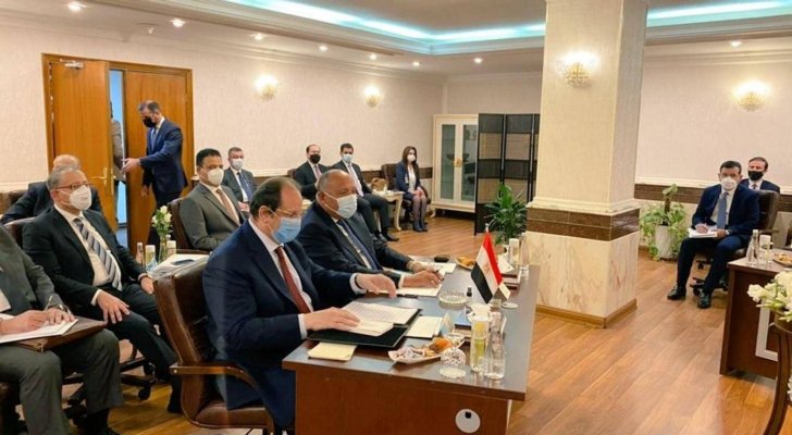 بحث مد أنبوب نفط من البصرة