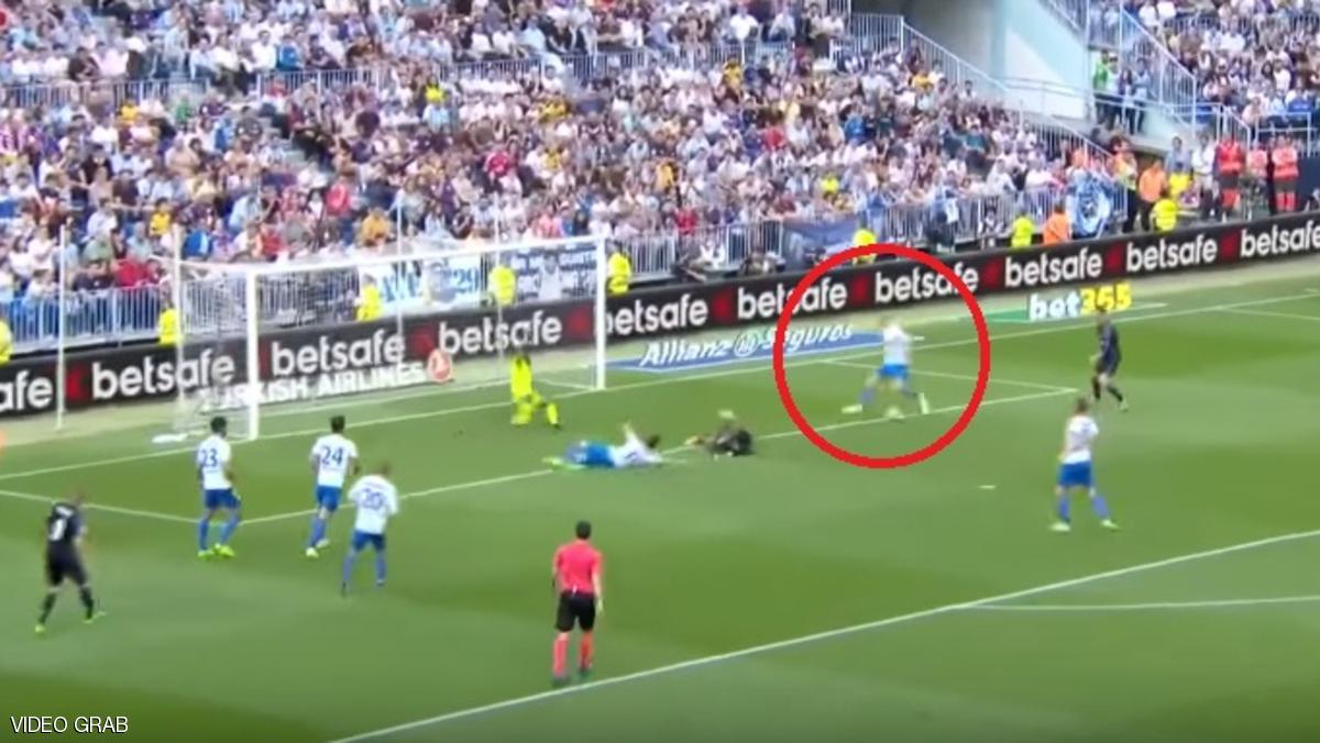 برشلونة يطالب بالتحقيق في اللقطة المثيرة