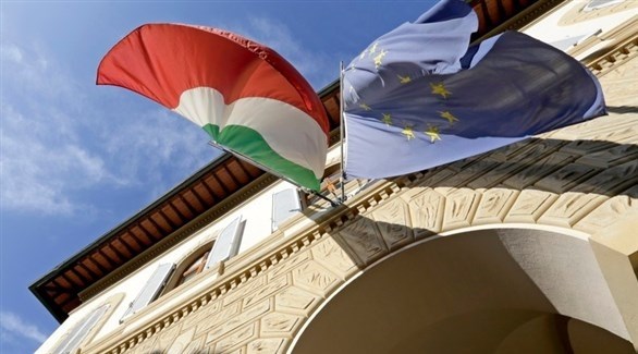 إيطاليا تسجل عجزا 5.2% من الناتج