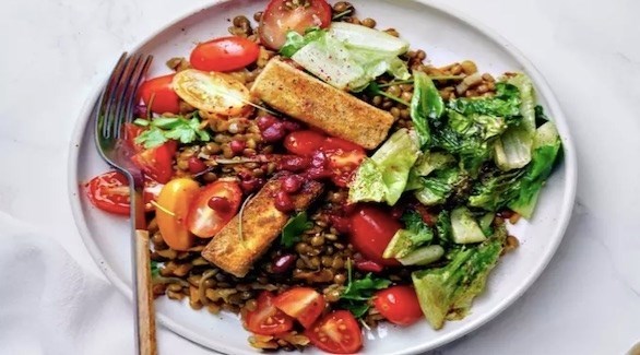 الوقت المناسب لتناول العشاء عند محاولة