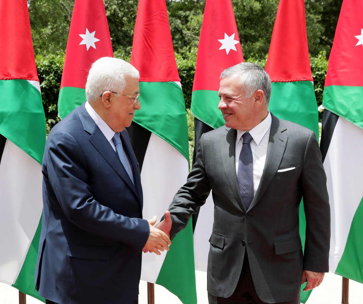 عباس: العالم يقف إلى جانب الأردن