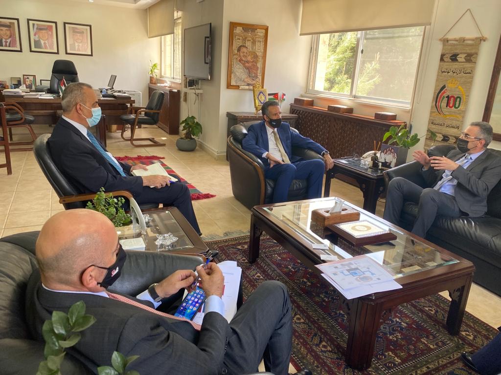 سفراء: نشجع مواطنينا على السياحة في