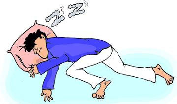 كيف تؤثر وضعية النوم على بشرتك؟