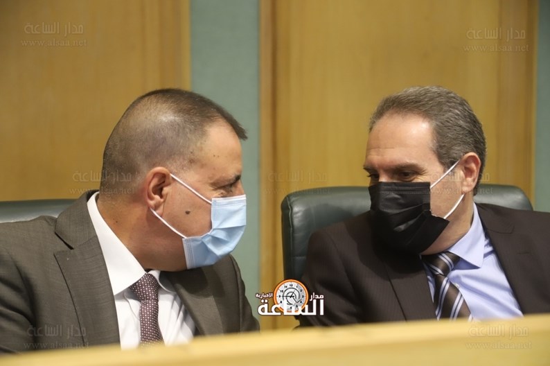 لقطات من الجلسة الصباحية للنواب (صور)