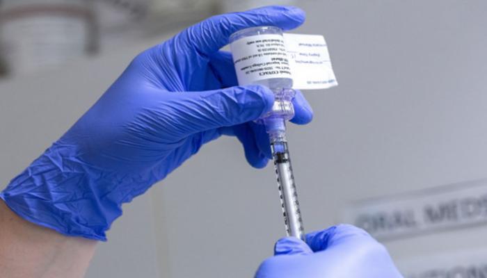 فرنسا تتخطى 10 ملايين جرعة تطعيم