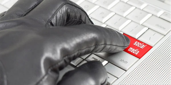 40 ألف حساب وهمي أنشئت في