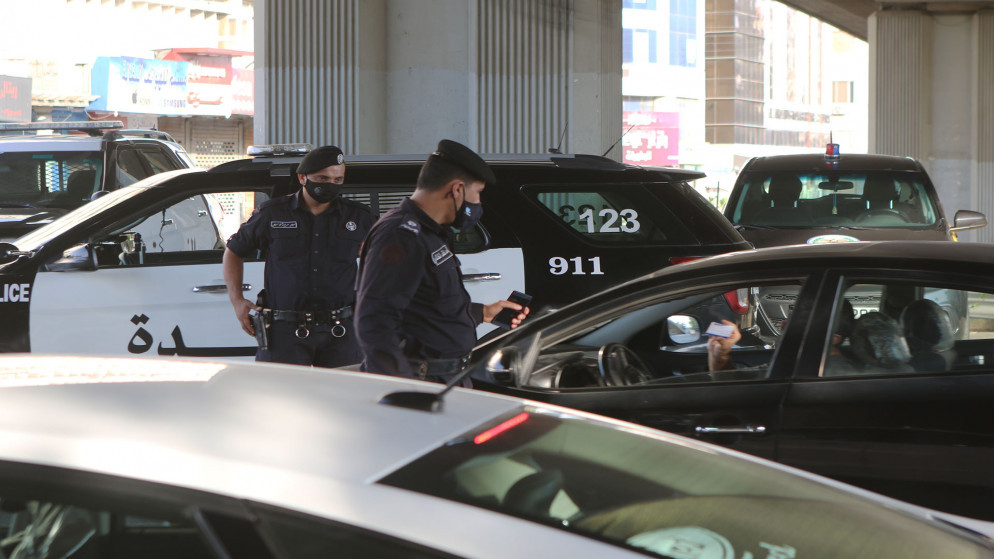 234 شخص خالفوا حظر التجول الشامل