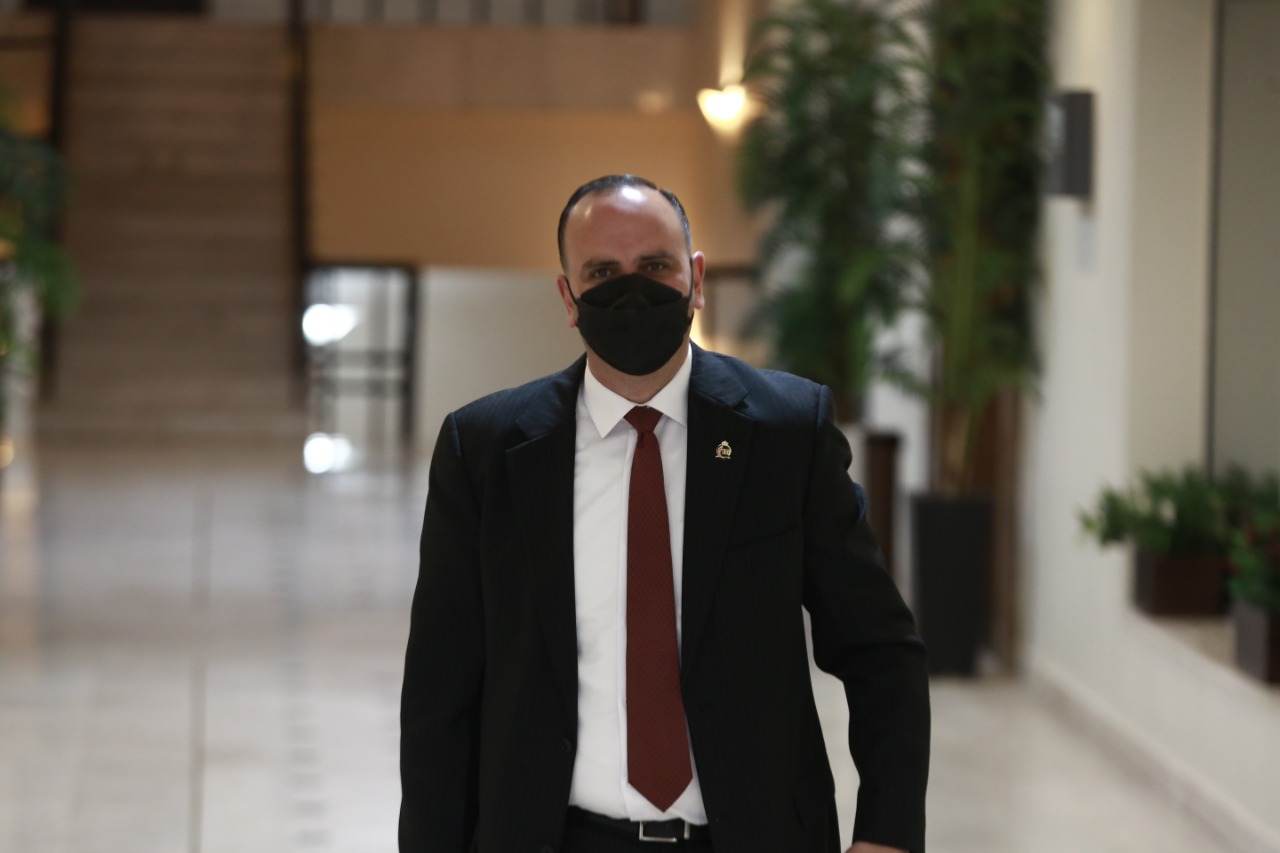 من هو السحيج؟