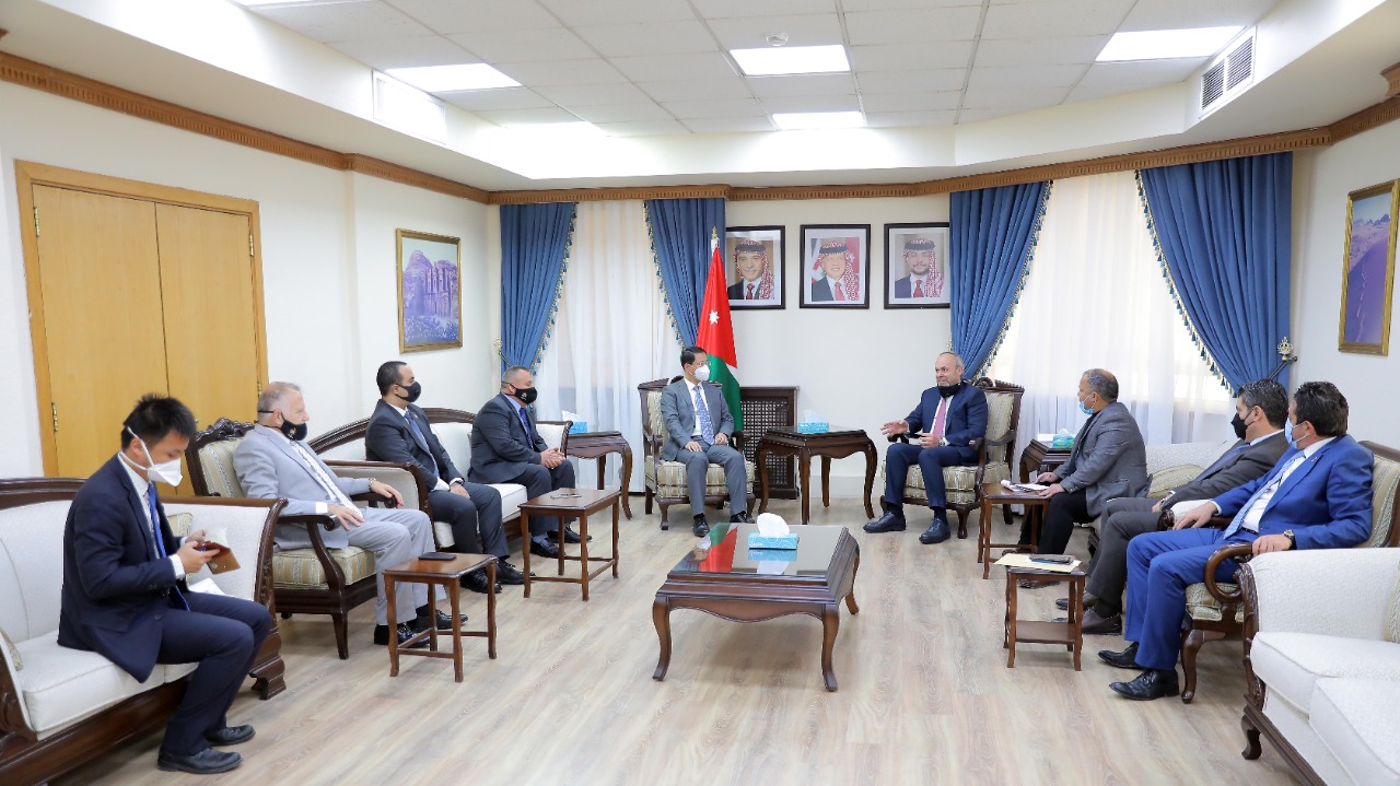 الخارجية النيابية تلتقي السفير الصيني