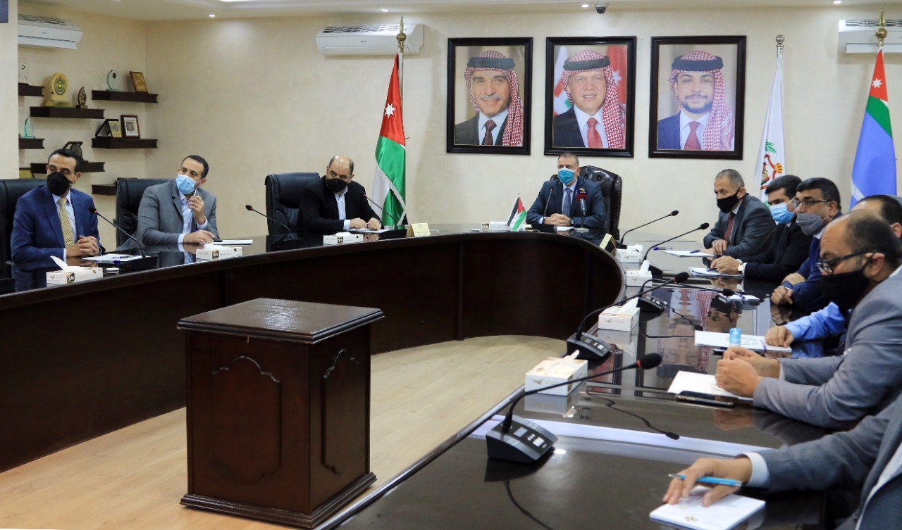 وزارة الداخلية تطلق سبع خدمات الكترونية