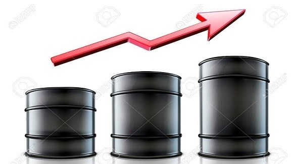تعافي الطلب يرفع أسعار النفط 5%