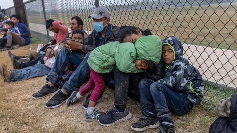 بايدن يتراجع عن قراره بخصوص اللاجئين