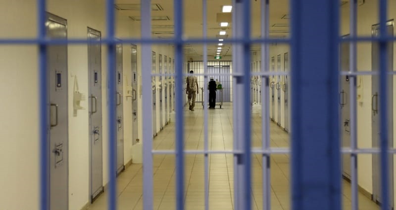 الحبس لشخص في إربد منع الشرطة