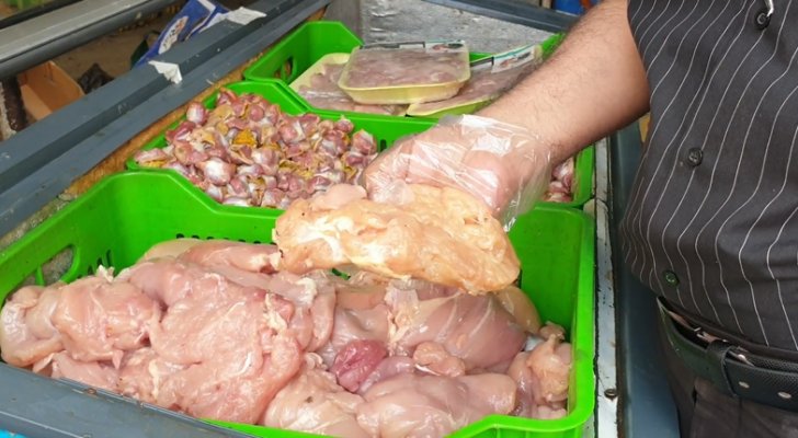 إتلاف 100 كيلو من الدجاج الفاسد