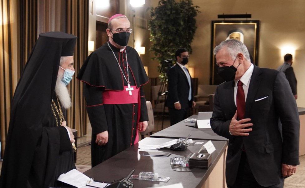 الملك يؤكد لممثلين عن مجلسي أوقاف