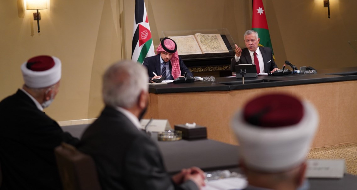 الملك: على نهج الاباء والأجداد من