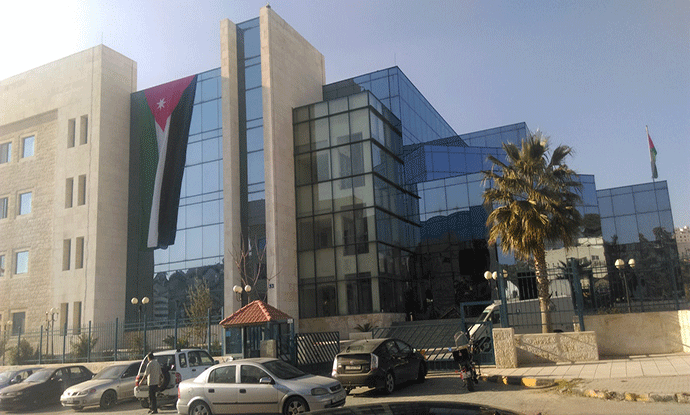 المواصفات تنجز 48 ألف بيان جمركي