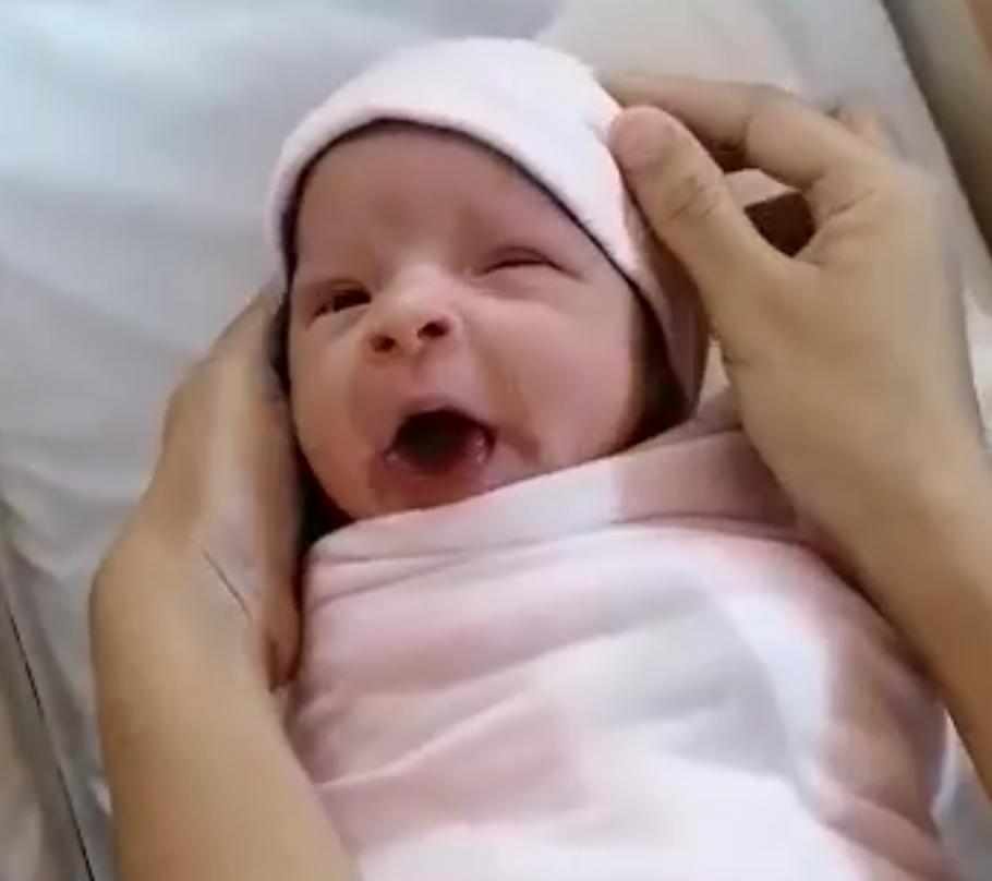 فؤاد السرحان.. مبروك المولودة عبير