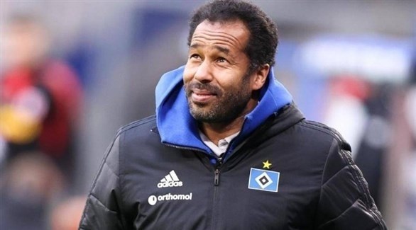 هامبورغ يقيل مدربه ثيوني.. ويستنجد بالأسطورة