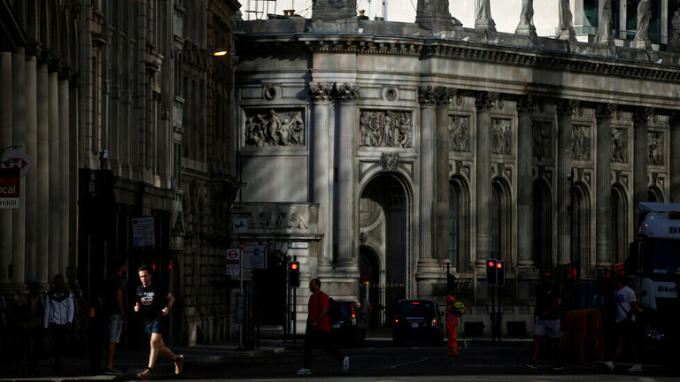 بريطانيا تسجل 2144 إصابة و27 وفاة