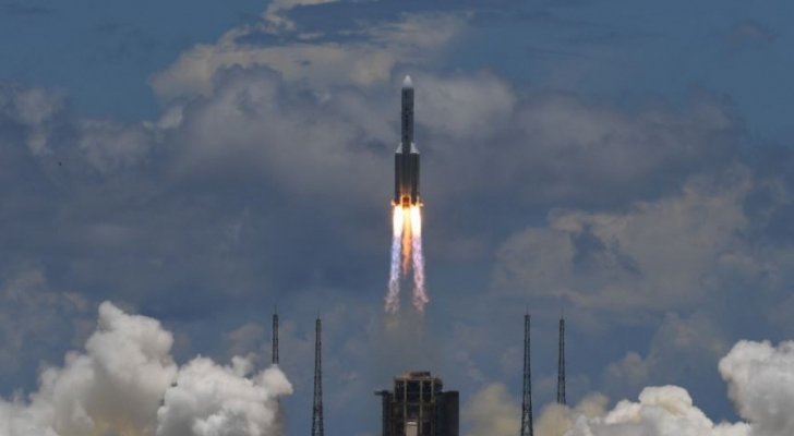 البنتاغون يتابع عن كثب دخول صاروخ