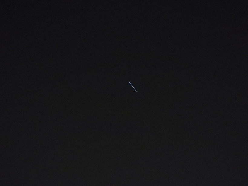 الفلكي مجاهد يلتقط أول صورة للصاروخ