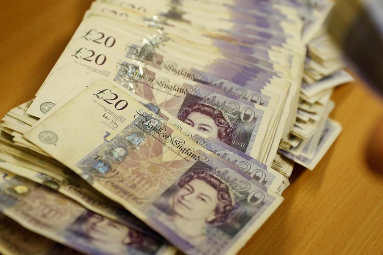 الجنيه الاسترليني بليرة أردنية