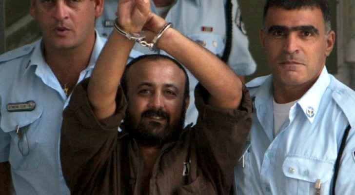 البرغوثي يرفض تعليق إضرابه عن الطعام