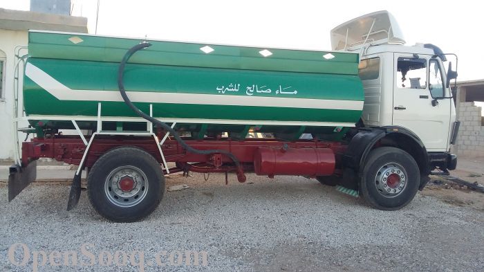 وفاة شاب سقط عن ’تنك‘ نقل