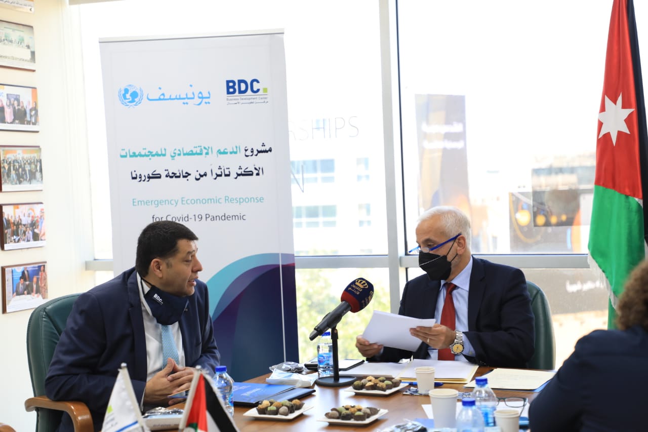 المفلح يرعى توقيع اتفاقيات بين الجمعيات