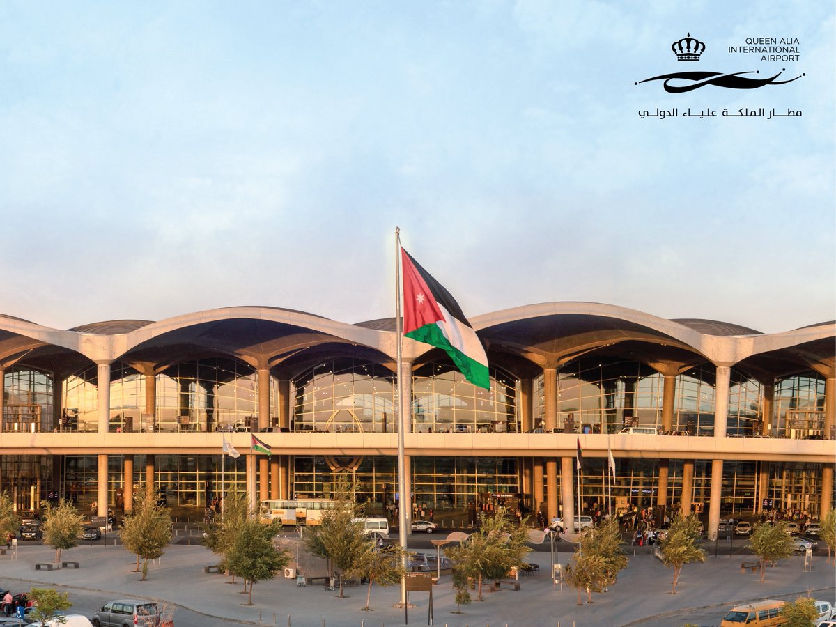 انخفاض حركة المسافرين عبر مطار الملكة