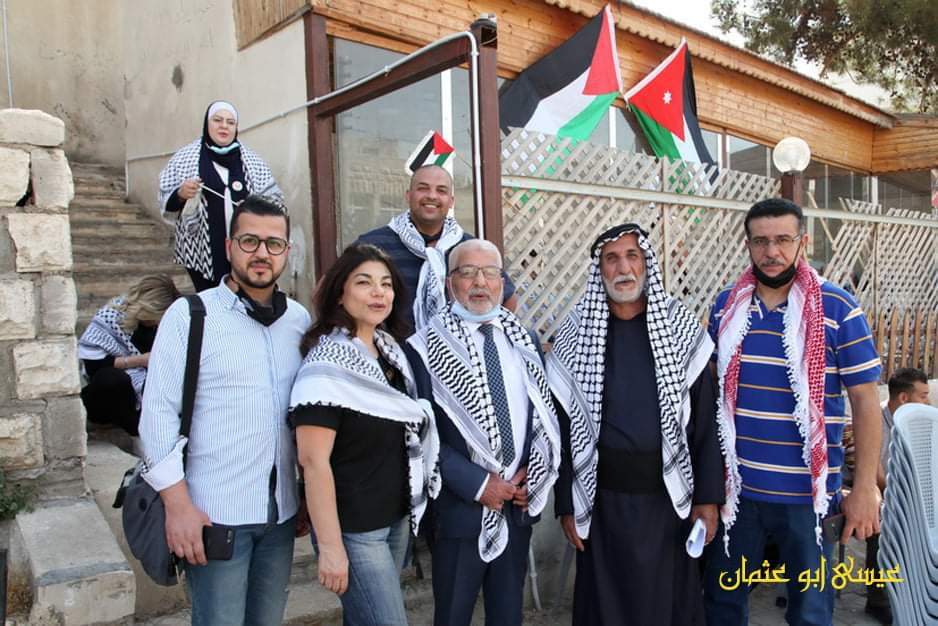 فرقة «عالخشب» المسرحية تنظم وقفة تضامنية