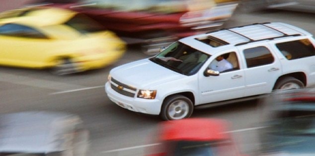 مركبة بسرعة 170 كم على الصحراوي..