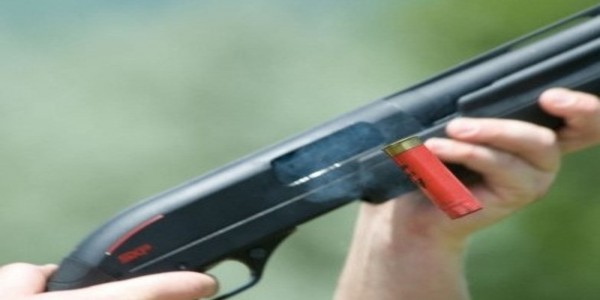 إصابة شخص بعيار ناري خلال مشاجرة