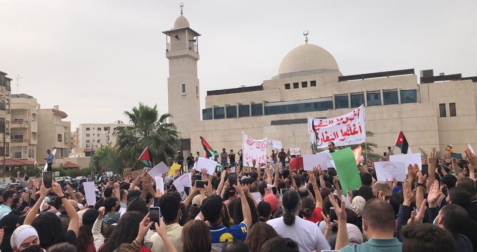 المراقب العام للإخوان المسلمين يهاتف هنية