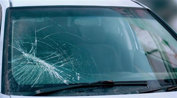 ما العمل إذا ارتطمت الحجارة بزجاج