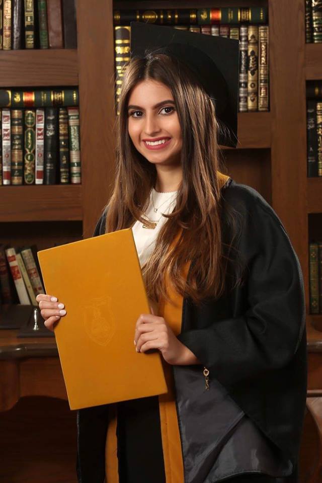 دارين المشاقبة مبروك التخرج