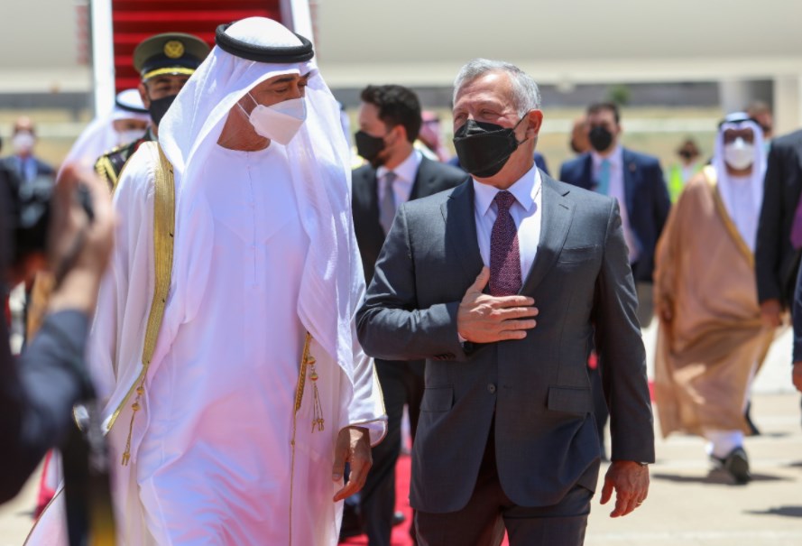 الملك وولي عهد أبو ظبي يؤكدان