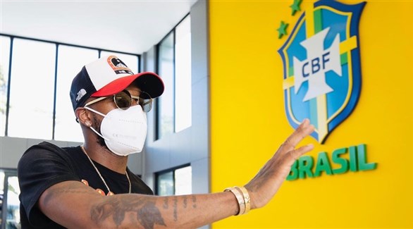 فريد يعود إلى السامبا بعد غياب