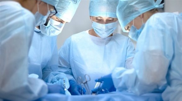 وفاة امرأة سقطت على الأرض أثناء