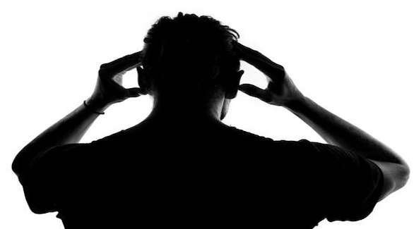 يتخلص من الصداع بعد 12 عاما